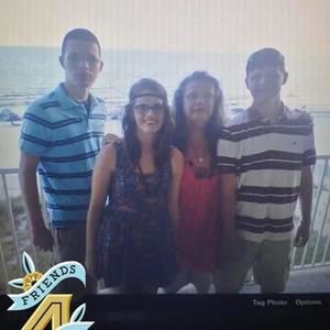 Meet your Posher, Vickie